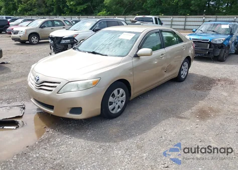 2011 Toyota Camry Le z USA, uszkodzony, nr VIN 4T1BF3EK6BU133811